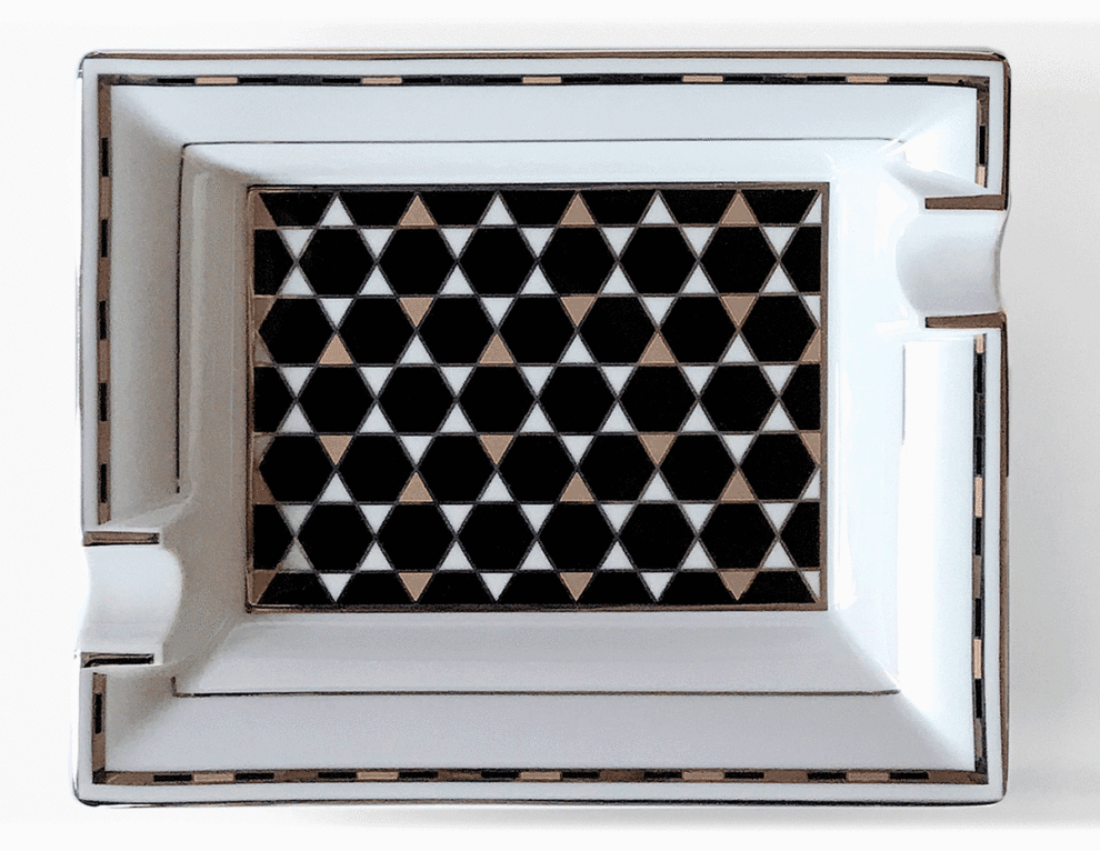 Aschenbecher aus Porzellan